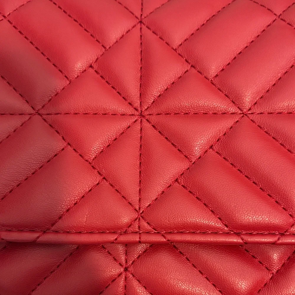 Zara Red Quilted Shoulder Bag with Gold Chain - Picture 5 of 6